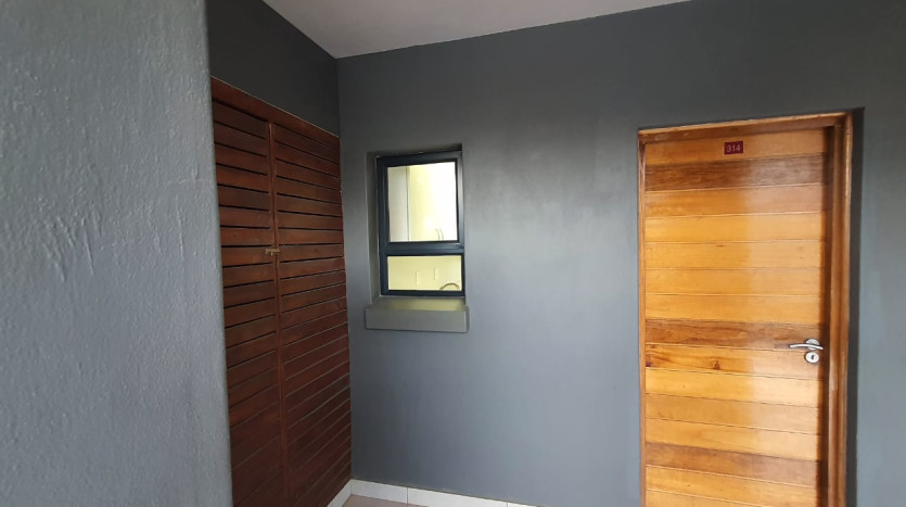 Lock Up And Go Apartment in Umhlanga Ridge Property Images