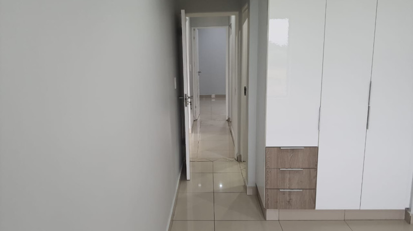Lock Up And Go Apartment in Umhlanga Ridge Property Images