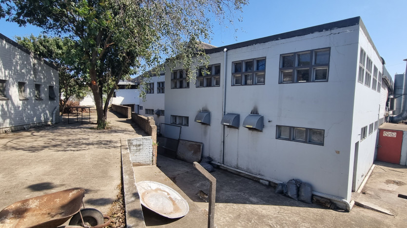 Industrial Property Close To Dube Tradeport Property Images