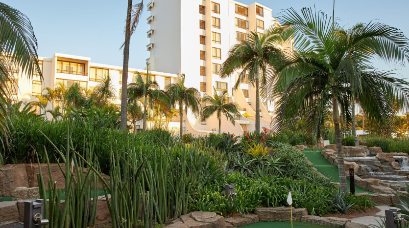 Seaside Serenity: Your Beachfront Retreat in Umhlanga Property Images