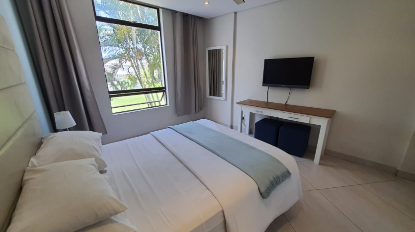 Seaside Serenity: Your Beachfront Retreat in Umhlanga Property Images