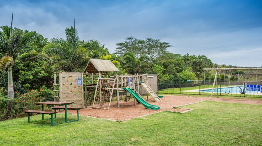 Live Your Dream Life on the Dolphin Coast, Build Your Paradise in Palm Lakes Estate! Property Images
