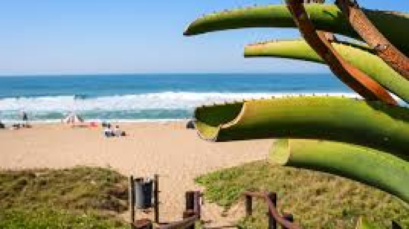 Swing into Paradise: Tee Off & Beach Bliss on KZN's North Coast! Property Images