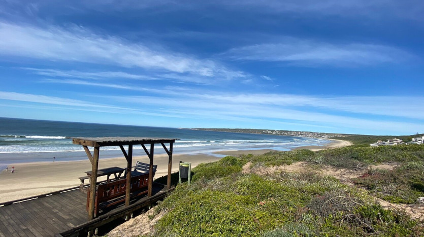 Live the Western Cape Coastal Dream: Build Your Paradise in Boggomsbaai! Property Images