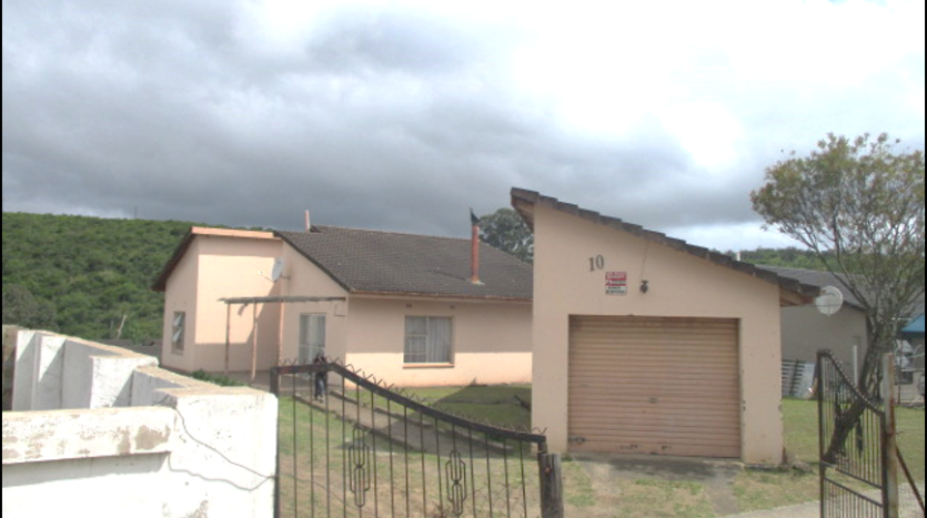 3 Bedroom House with Outbuilding in Butterworth Property Images