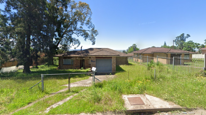3 Bedroom House in Southernwood Property Images