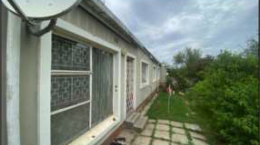 3 Bedroom House in Southernwood Property Lead Image