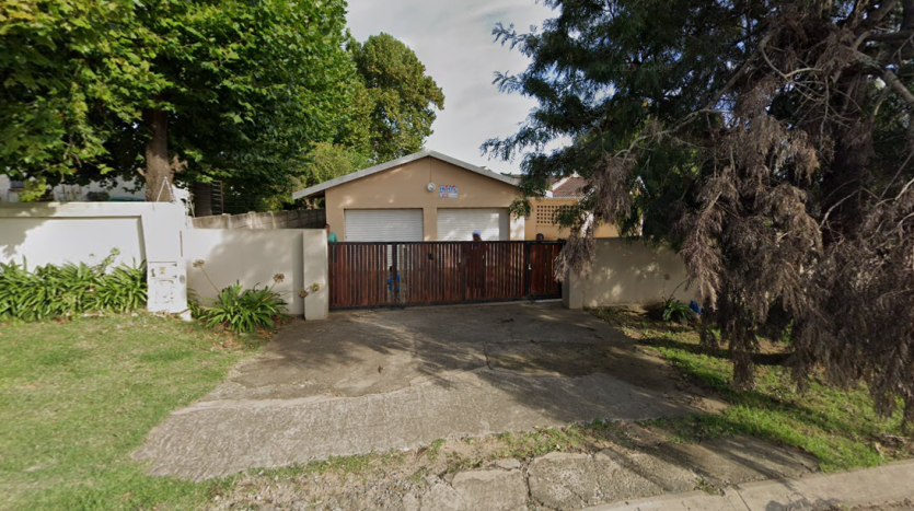 3 Bedroom House with Double Garage Property Images