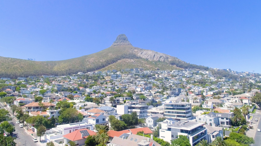 Upmarket Apartment in Sea Point, Cape Town Property Images