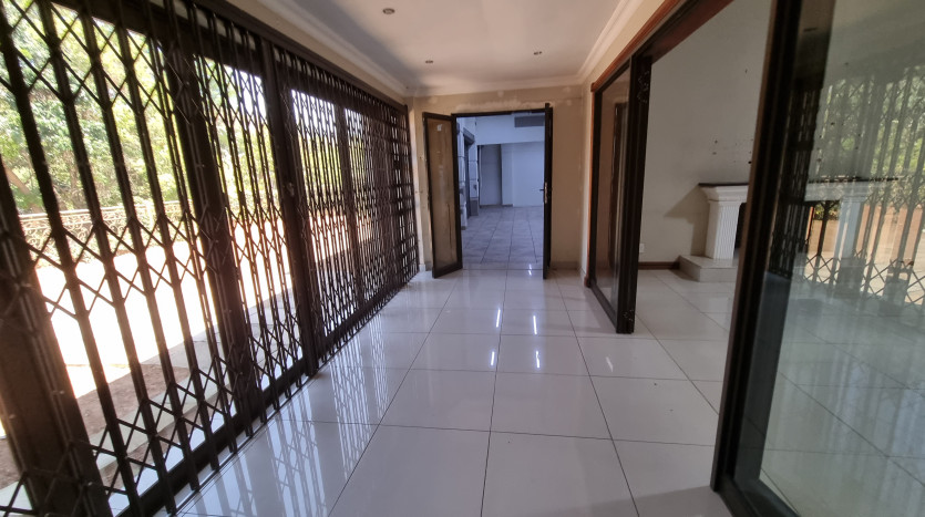 Stand-Alone Office Building and 3 Bedroom Home in Westville Property Images