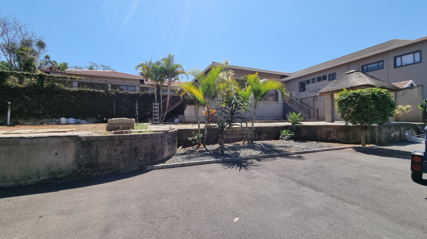 Stand-Alone Office Building and 3 Bedroom Home in Westville Property Images