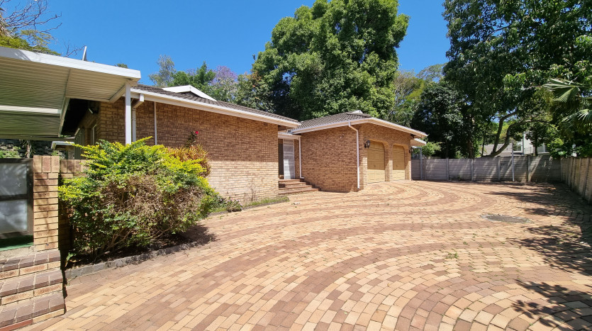 Stand-Alone Office Building and 3 Bedroom Home in Westville Property Images