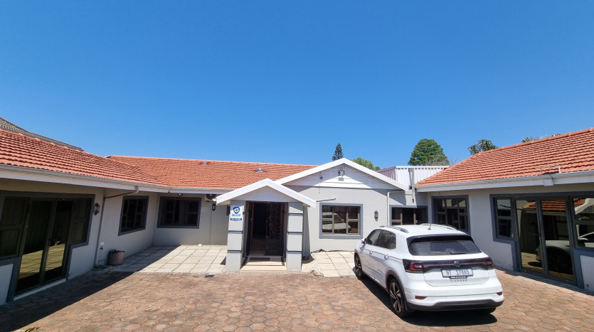 Stand-Alone Office Building and 3 Bedroom Home in Westville Property Images