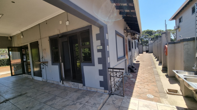 Stand-Alone Office Building and 3 Bedroom Home in Westville Property Images