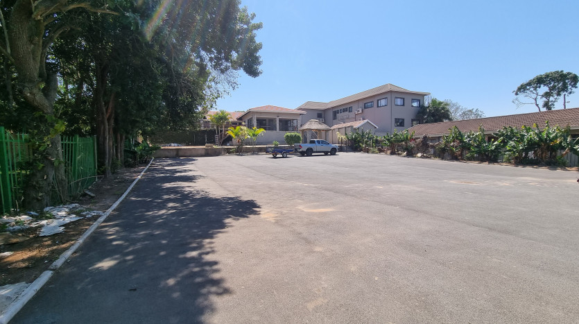 Stand-Alone Office Building and 3 Bedroom Home in Westville Property Images