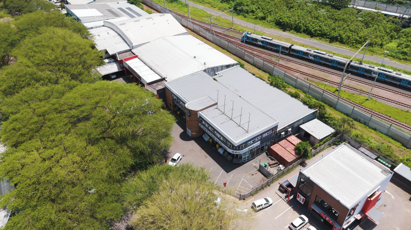 Prime Retail Property in Umgeni Business Park Property Images