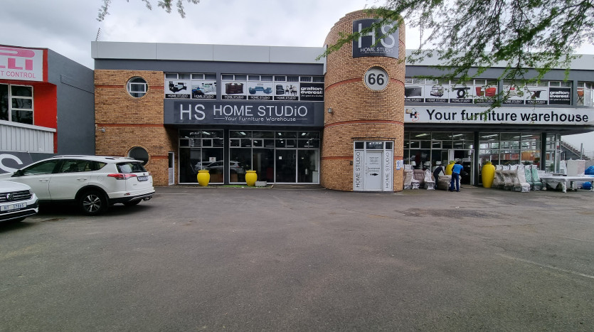 Prime Retail Property in Umgeni Business Park Property Images