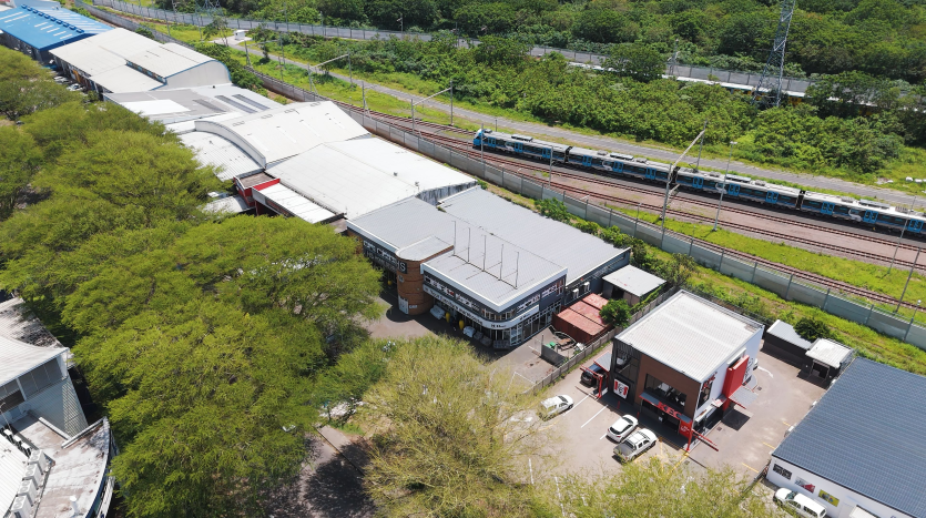 Prime Retail Property in Umgeni Business Park Property Images