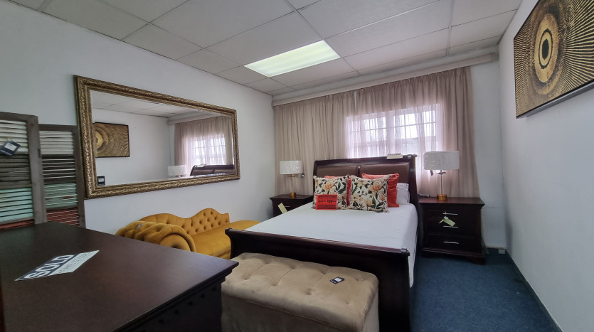 Prime Retail Property in Umgeni Business Park Property Images