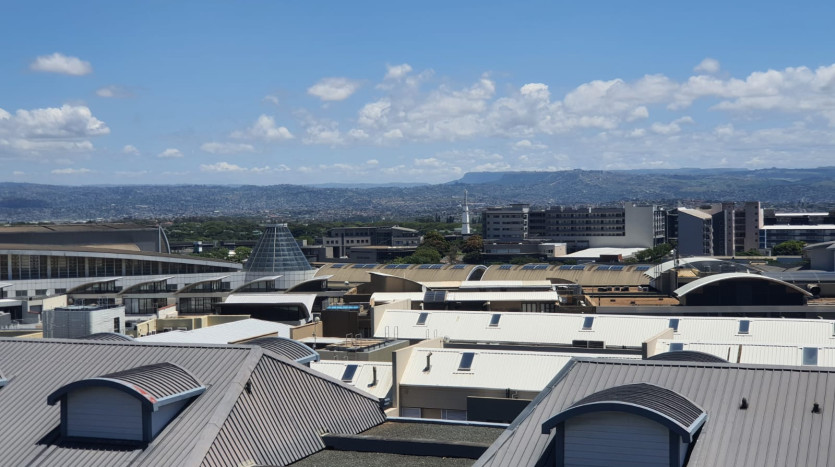 Exceptional executive apartment for sale in the heart of Gateway, Durban Property Images