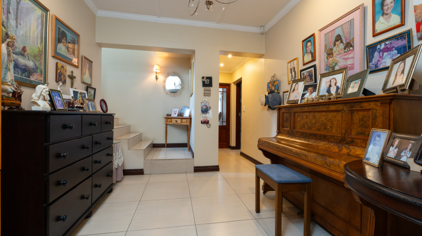 Beautiful Home in Durban North Property Images