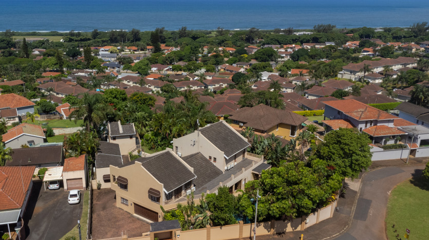 Beautiful Home in Durban North Property Images