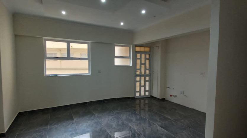 Newly Renovated Durban Beachfront Apartment Property Images