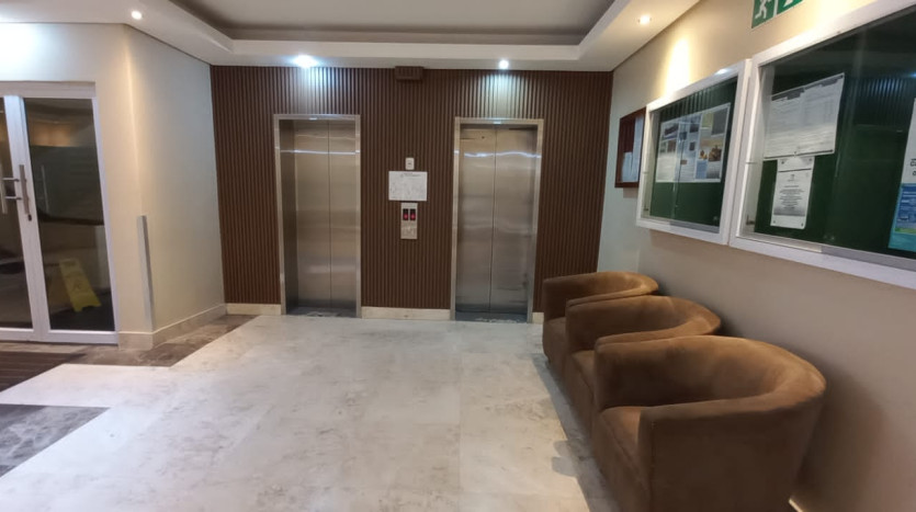 Newly Renovated Durban Beachfront Apartment Property Images
