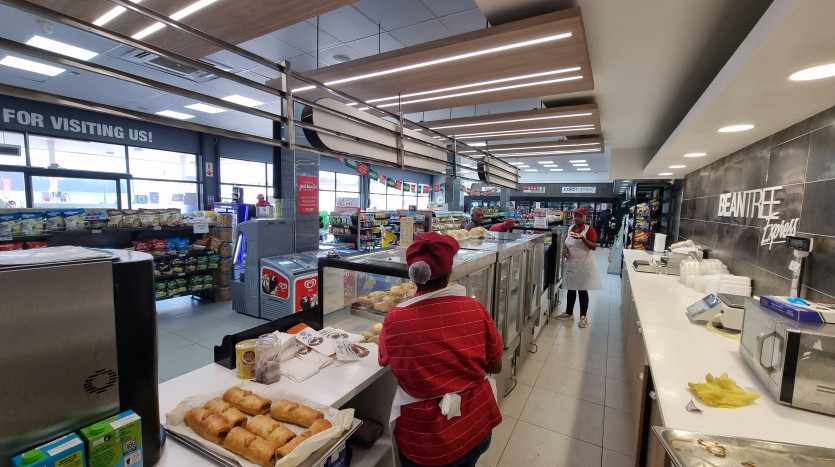 Retail Owned & Operated High Volume Service Station Property Images