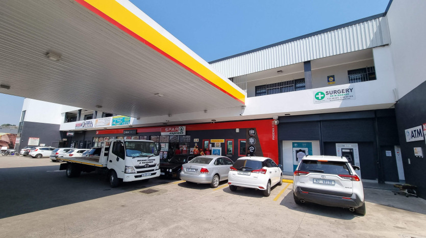 Retail Owned & Operated High Volume Service Station Property Images