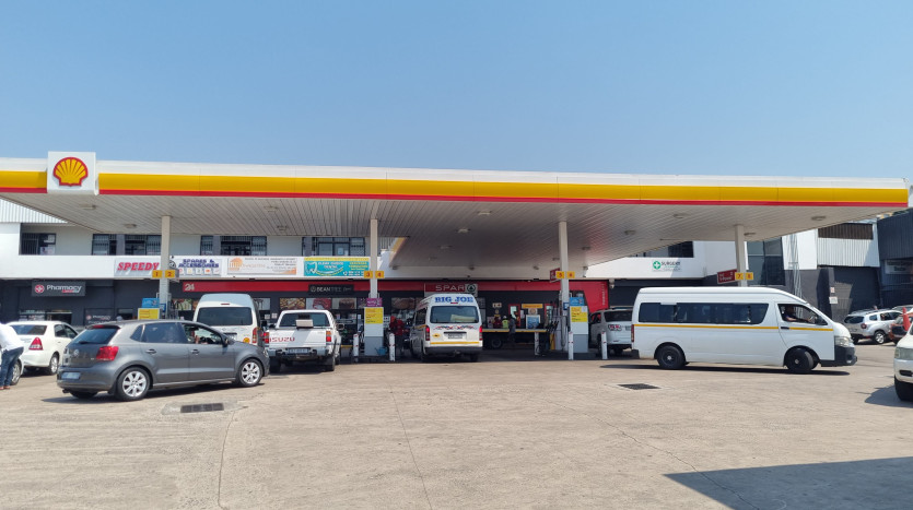 Retail Owned & Operated High Volume Service Station Property Images