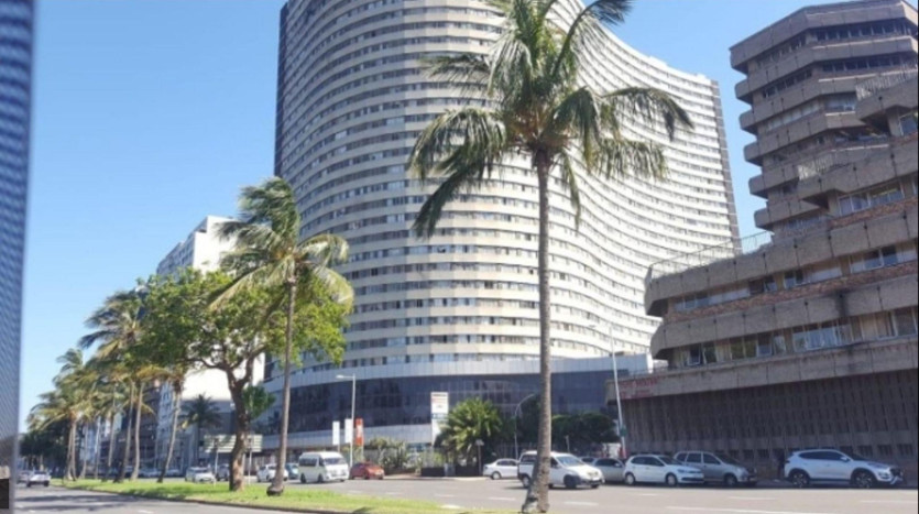 Spectacular Views Of Durban Harbour From This Apartment On The 26th Floor Property Images