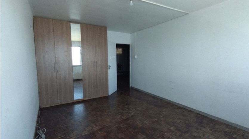 Spectacular Views Of Durban Harbour From This Apartment On The 26th Floor Property Images