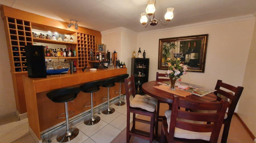 Two Homes in Bendor Park Property Images