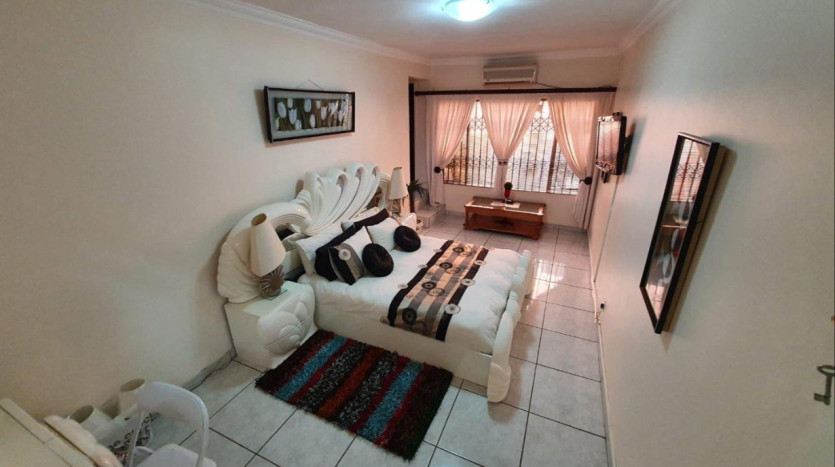Two Homes in Bendor Park Property Images