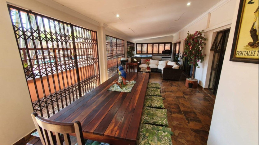 Two Homes in Bendor Park Property Images