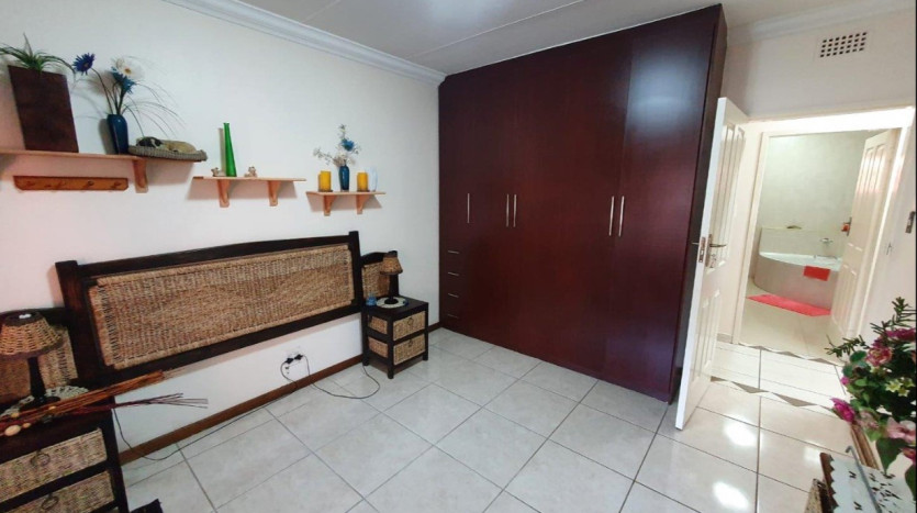 Two Homes in Bendor Park Property Images
