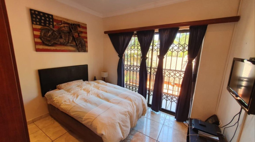 Two Homes in Bendor Park Property Images