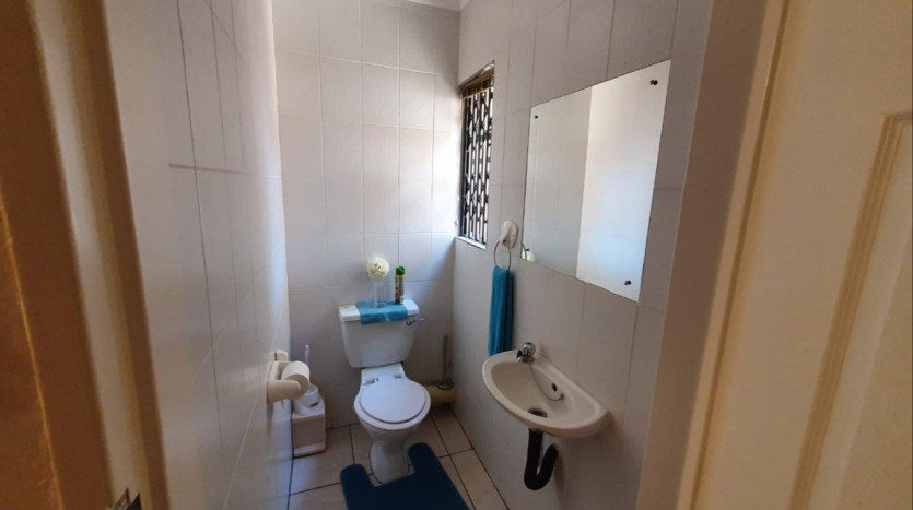 Two Homes in Bendor Park Property Images