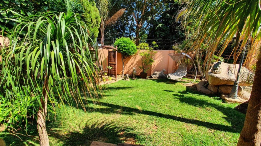 Two Homes in Bendor Park Property Images