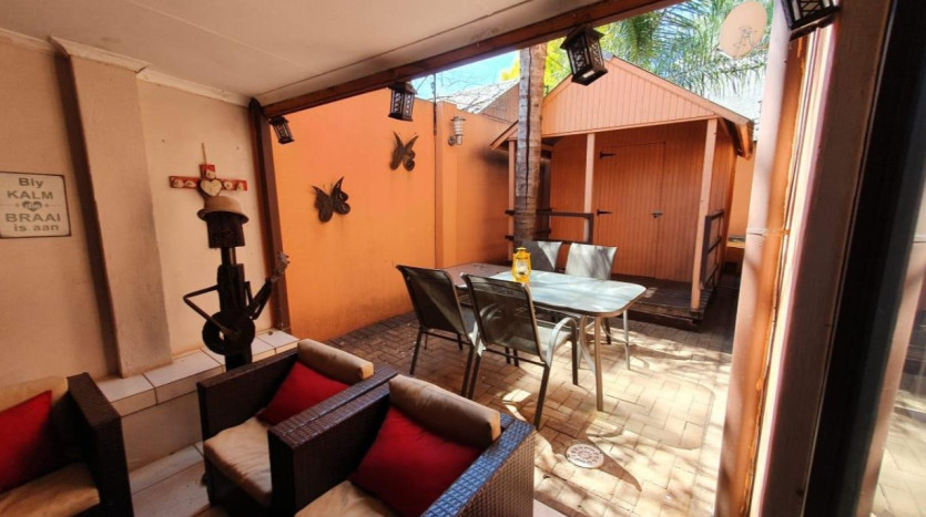 Two Homes in Bendor Park Property Images