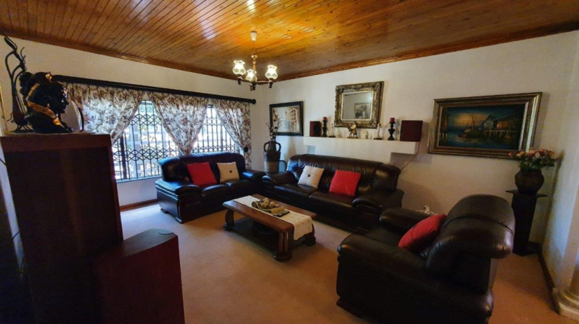 Two Homes in Bendor Park Property Images
