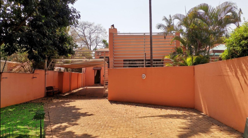 Two Homes in Bendor Park Property Images
