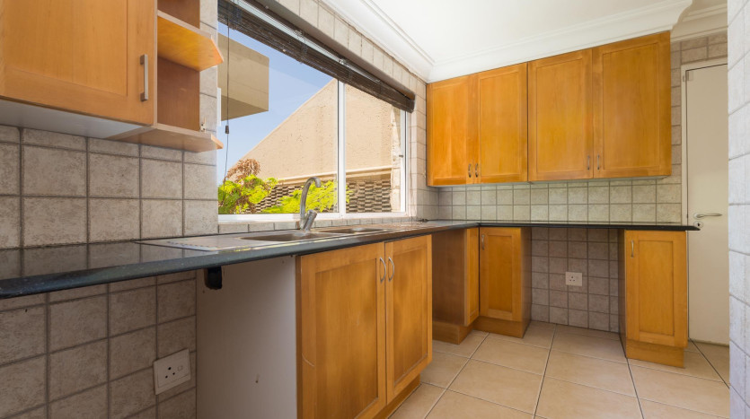 Experience the Umhlanga lifestyle with this modern, executive home in Umhlanga Ridge. Property Images