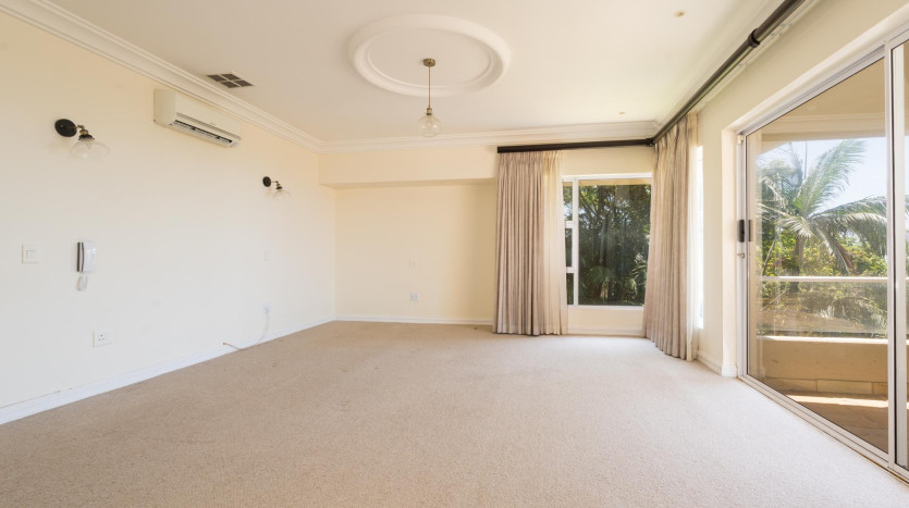 Experience the Umhlanga lifestyle with this modern, executive home in Umhlanga Ridge. Property Images