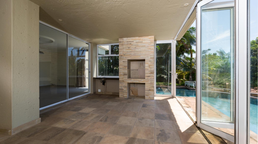 Experience the Umhlanga lifestyle with this modern, executive home in Umhlanga Ridge. Property Images
