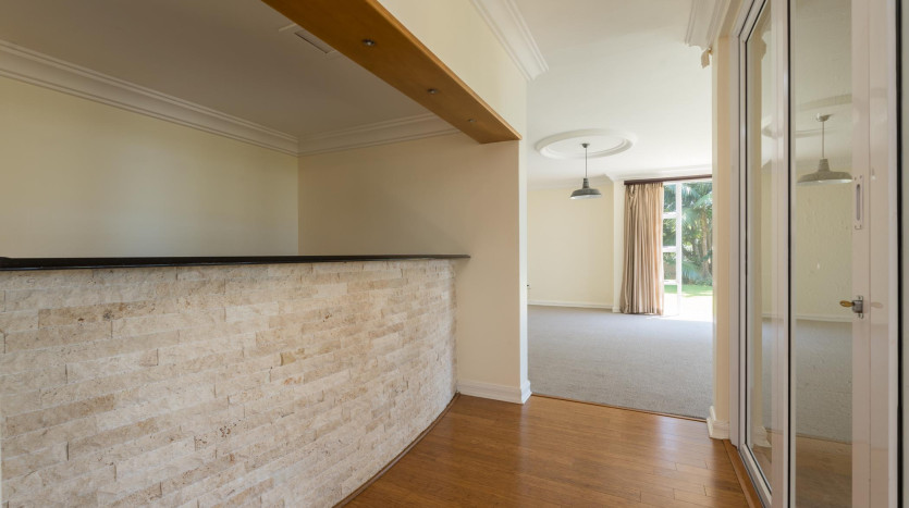 Experience the Umhlanga lifestyle with this modern, executive home in Umhlanga Ridge. Property Images