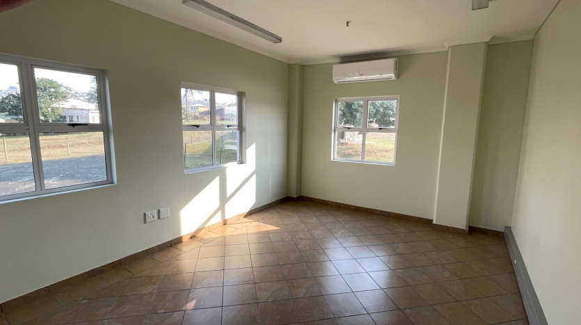 Warehouse In Gated Complex in Hammarsdale Property Images