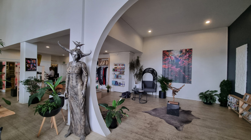 Upmarket Retail Unit Opposite Oceans Mall In Umhlanga Property Images