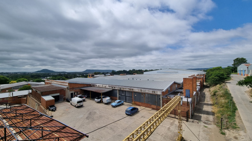 ± 17 Ha Industrial Park In Ladysmith Property Images